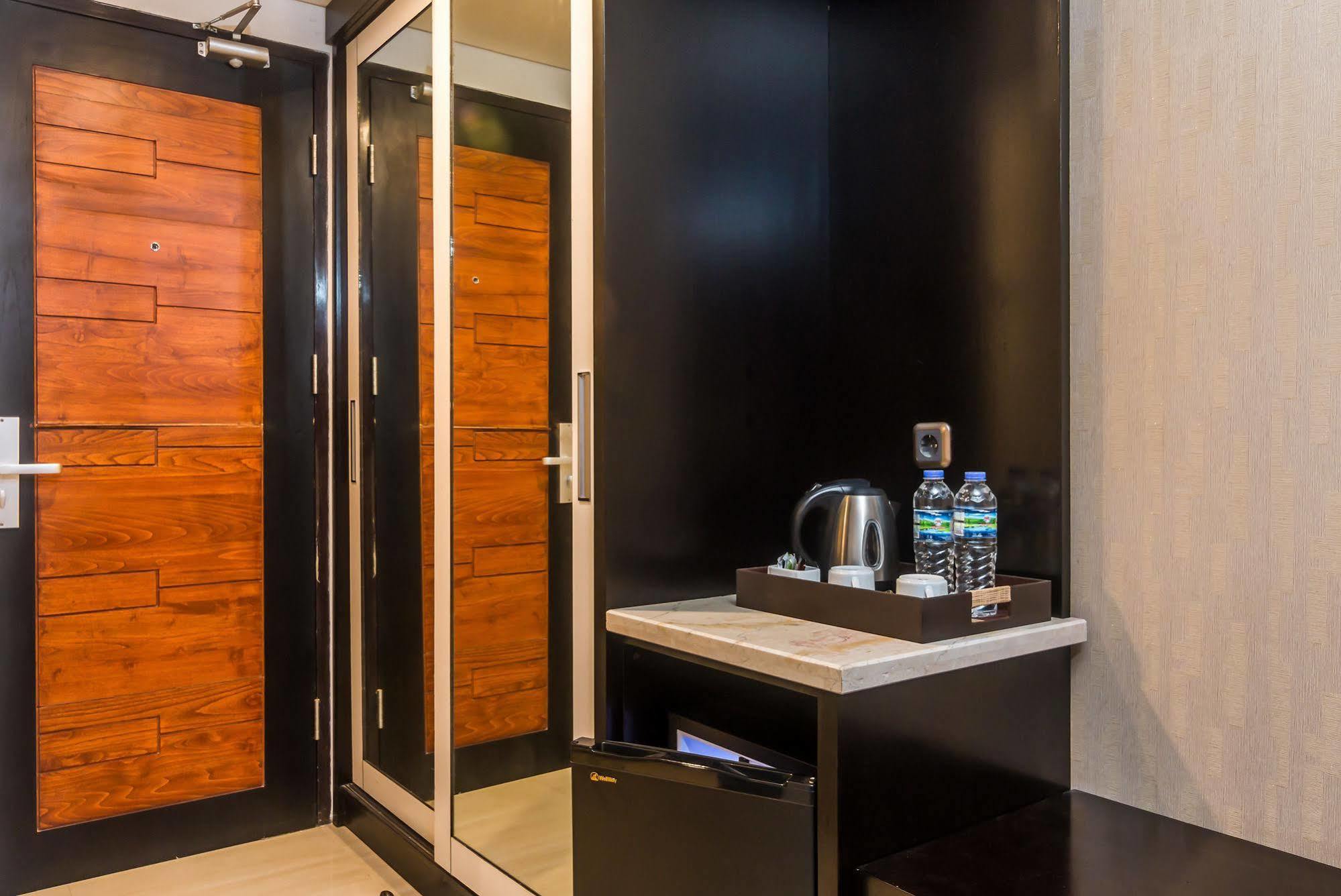Zen Rooms Denpasar Marlboro Zewnętrze zdjęcie