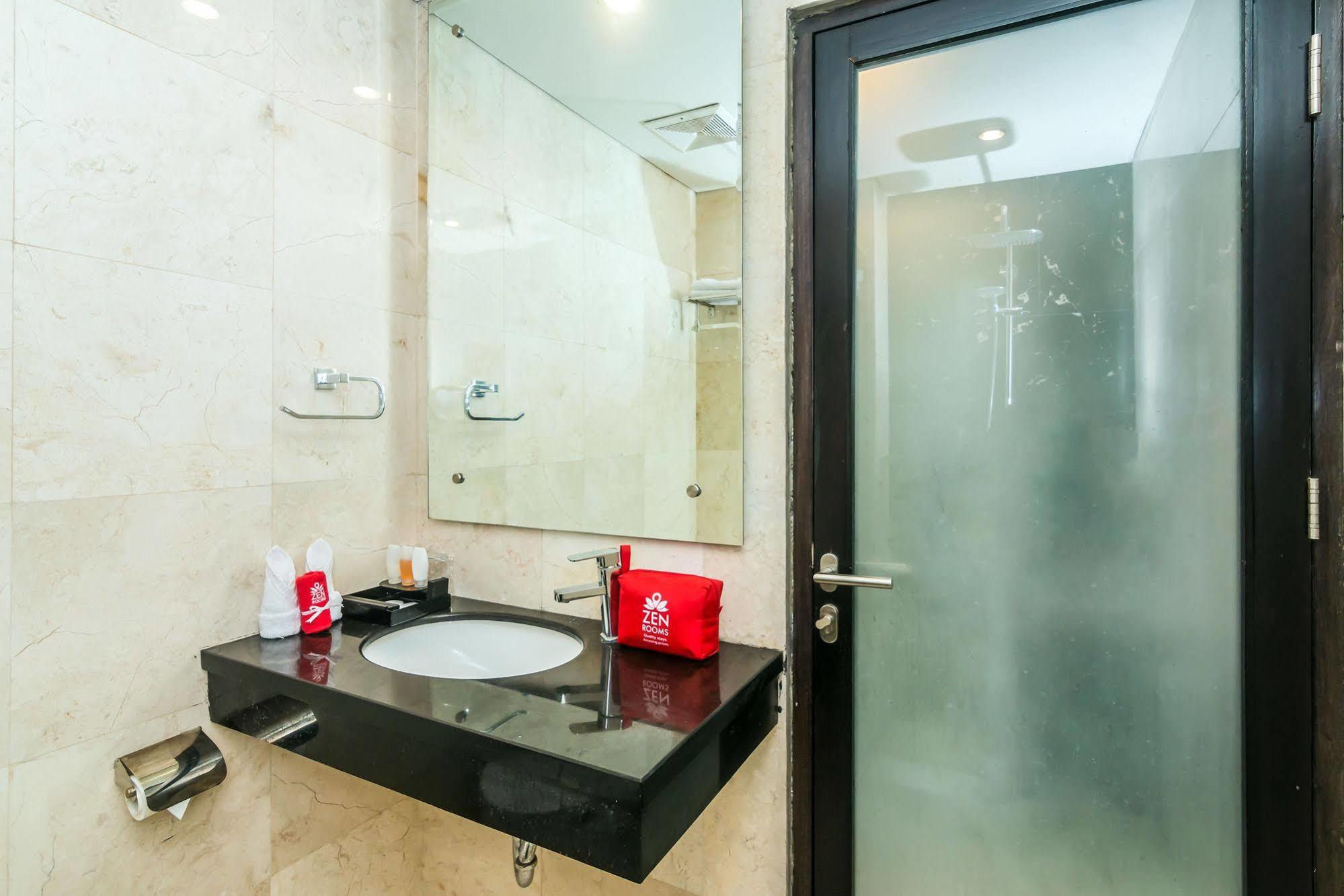 Zen Rooms Denpasar Marlboro Zewnętrze zdjęcie